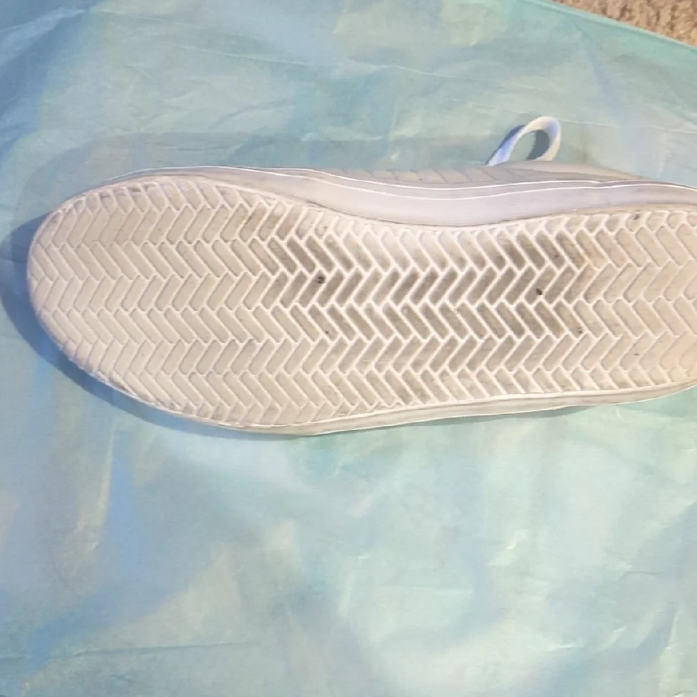 K-Swiss White Sneakers - Picture 7 of 14